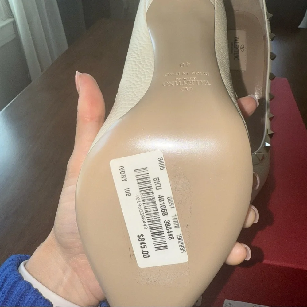 NWT Authentic Valentino Garavani Rockstud Pumps in Ivory - Picture 7 of 8